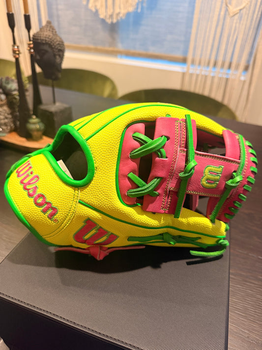 *LIMITED-EDITION 2026 WILSON A2000®  1975SS  (Wilson 11.75'' - Infield Glove)