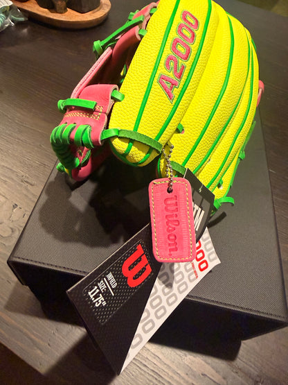 *LIMITED-EDITION 2026 WILSON A2000®  1975SS  (Wilson 11.75'' - Infield Glove)