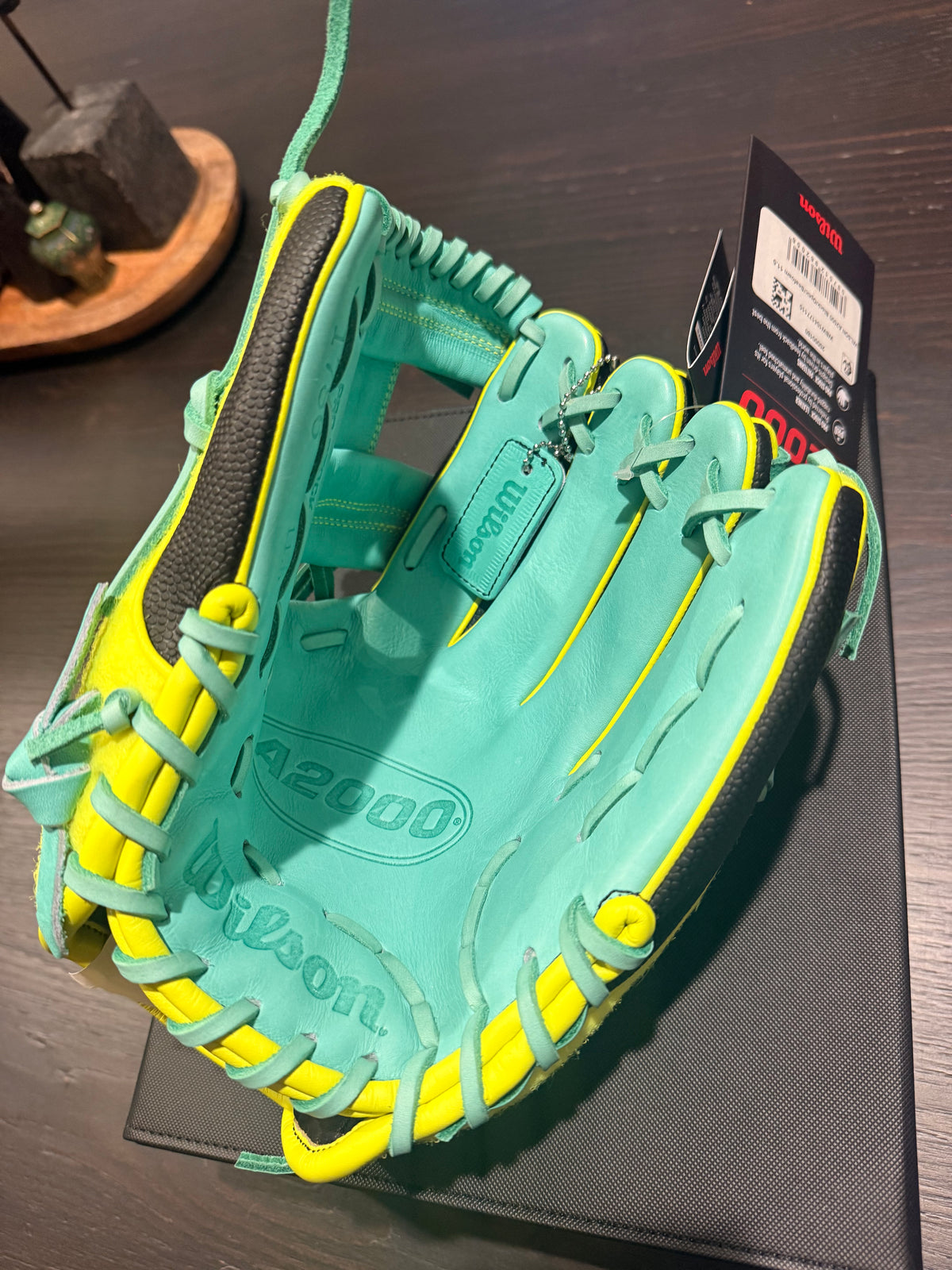 *LIMITED-EDITION WILSON “TENNIS BALL” A2000®  1786SS  (Wilson 11.5'' - Infield Glove)