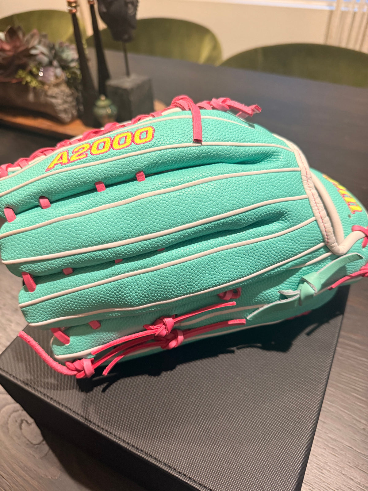 *2025 WILSON A2000® SCOT7SS  (12.75" Spin Control Outfield Glove)