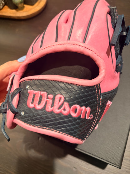 *2024 Wilson A2000 SC1786SS* (11.5" Winter Infield Glove RHT) - NWT
