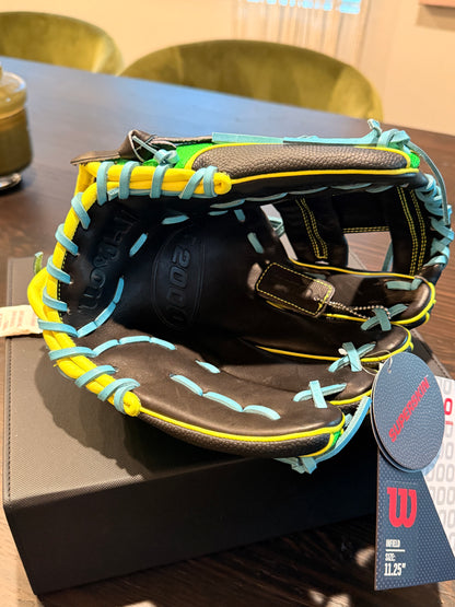 2025 Wilson A2000 PF88SS (11.25" Pedroia Fit Infield Glove RHT) - NWT
