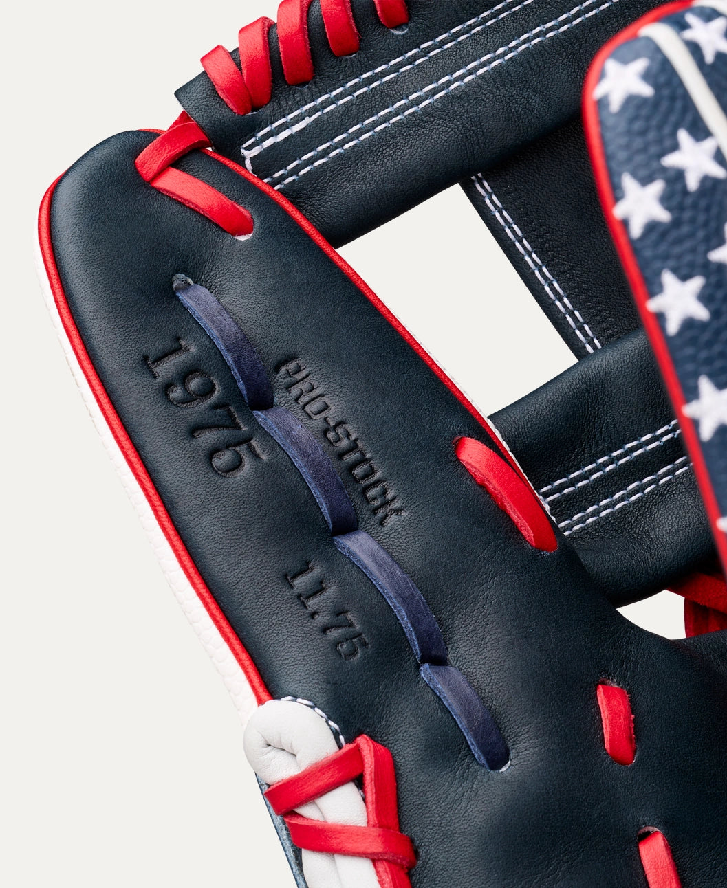 2026 Banner A2000® 1975SS  (Wilson 11.75'' - 1975 Infield Glove)