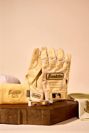 Franklin CFX Pro Vanilla Gold MLB Baseball (Adult Small Batting Gloves)